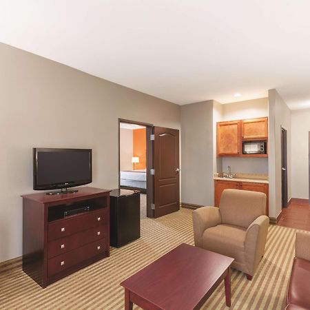 מלון האמבל La Quinta By Wyndham Houston Iah Bush Intl Airport E מראה חיצוני תמונה