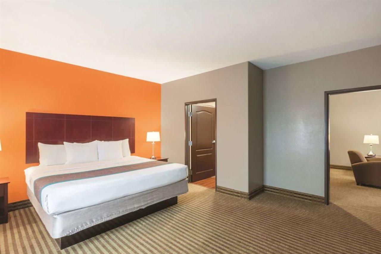 מלון האמבל La Quinta By Wyndham Houston Iah Bush Intl Airport E מראה חיצוני תמונה