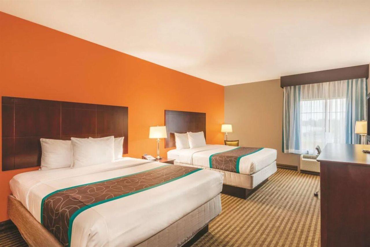 מלון האמבל La Quinta By Wyndham Houston Iah Bush Intl Airport E מראה חיצוני תמונה