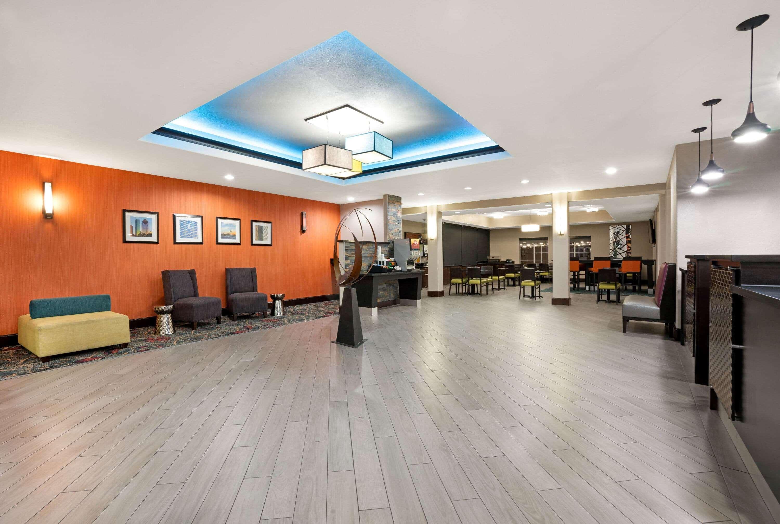 מלון האמבל La Quinta By Wyndham Houston Iah Bush Intl Airport E מראה חיצוני תמונה