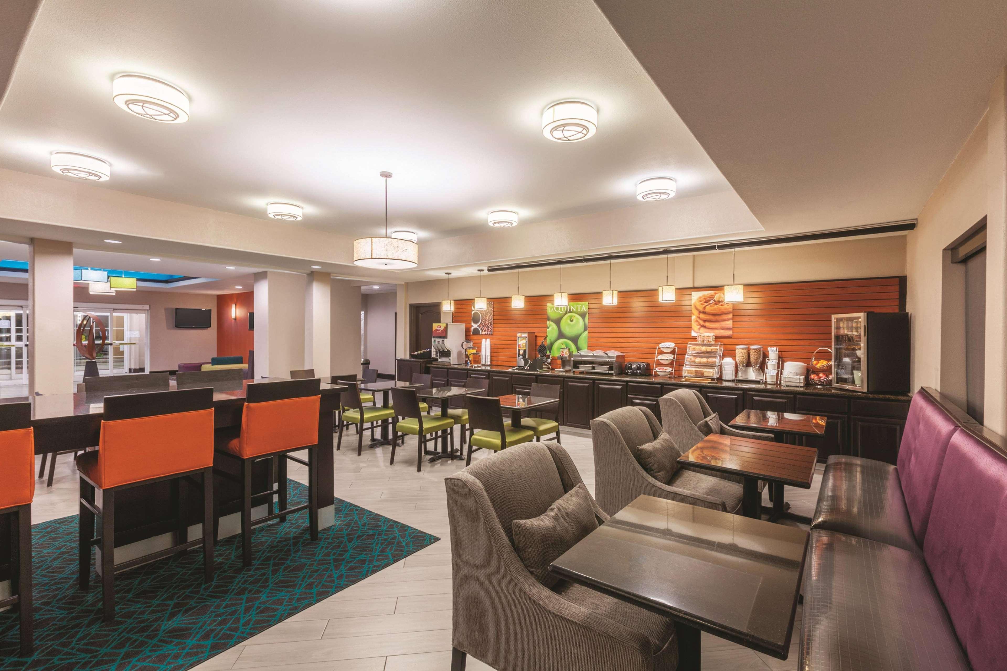 מלון האמבל La Quinta By Wyndham Houston Iah Bush Intl Airport E מראה חיצוני תמונה