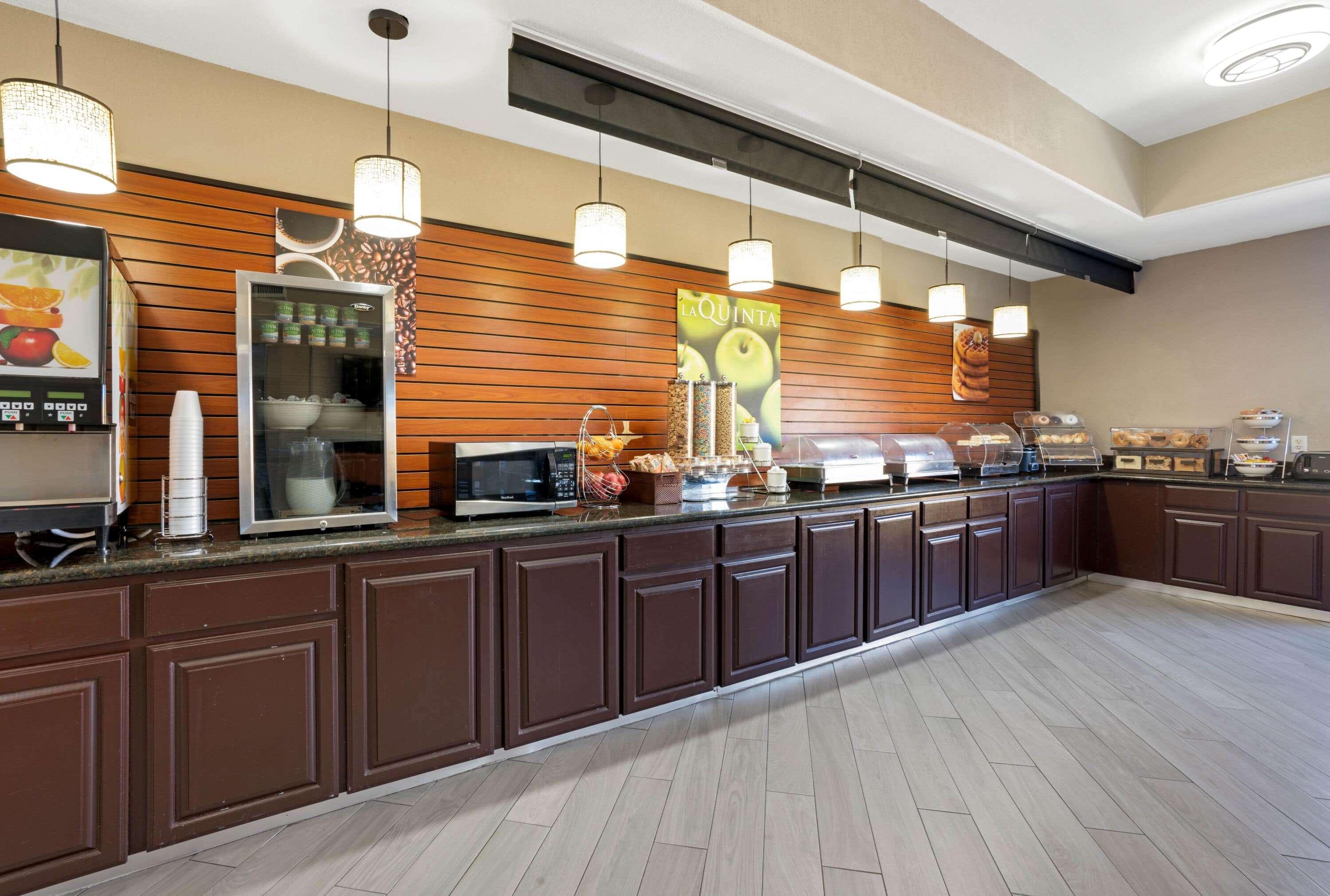 מלון האמבל La Quinta By Wyndham Houston Iah Bush Intl Airport E מראה חיצוני תמונה